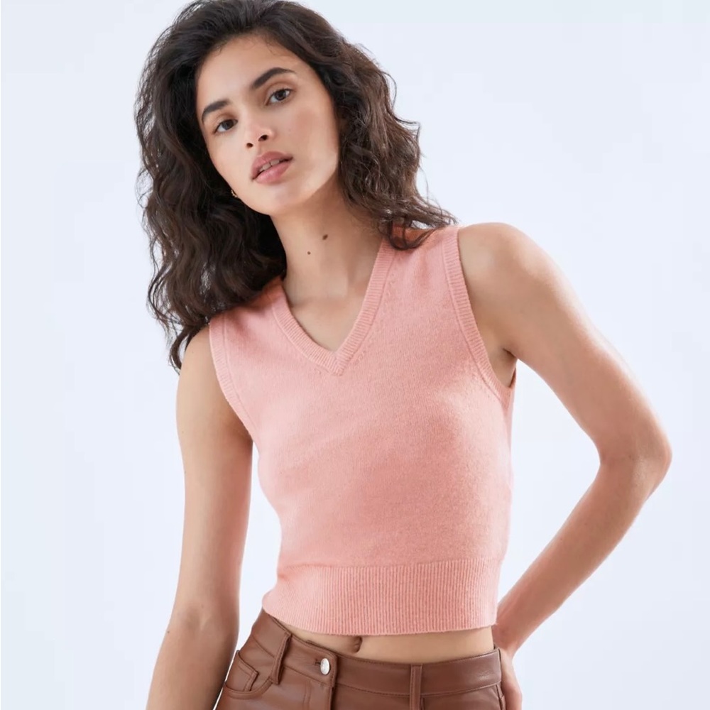 Wilfred Wool Cashmere blend vest - S/M - Blush Pink - Robin Vest